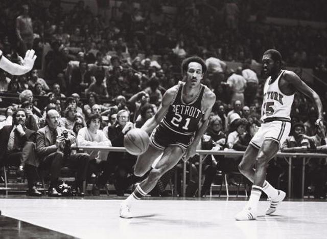 队员传球选 队员传球选