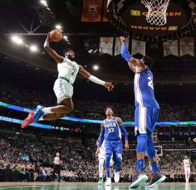 12次助攻 12次助攻