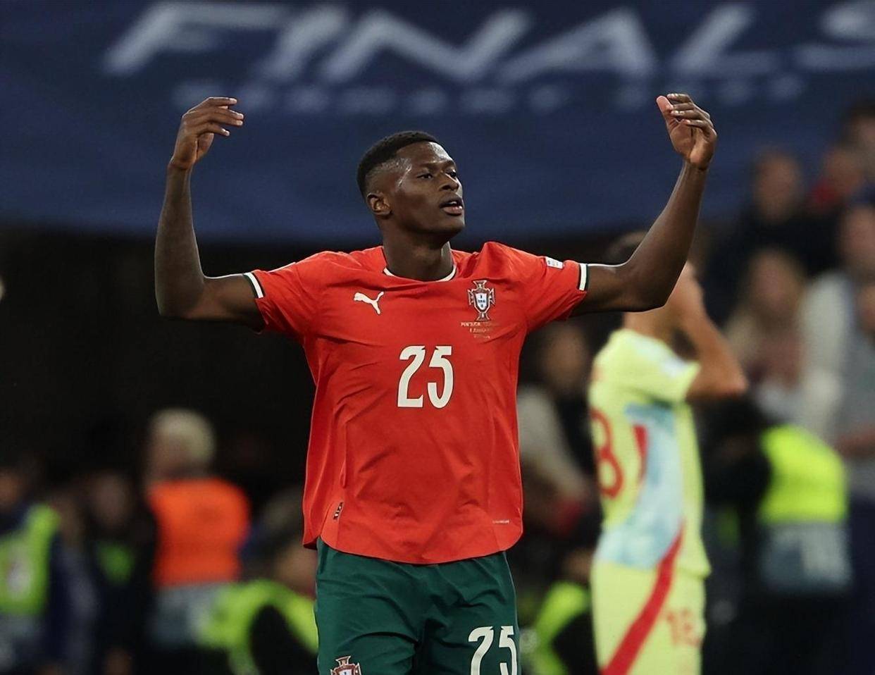 与传统后场 与传统后场